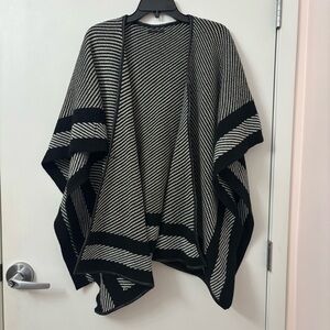 Promod Black and White Women's Poncho